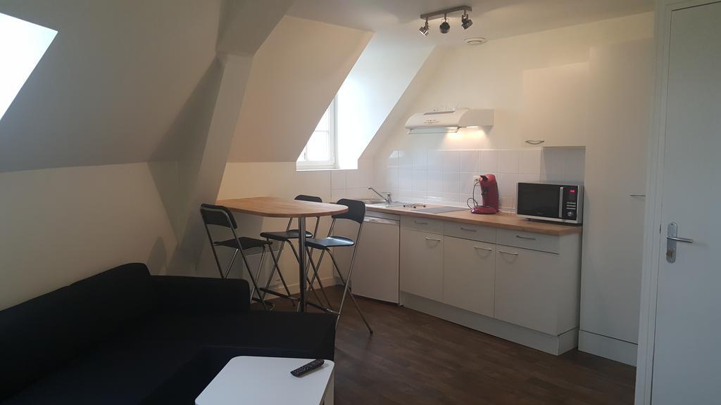 Au Pigeon Blanc Hotell Andouillé Exteriör bild