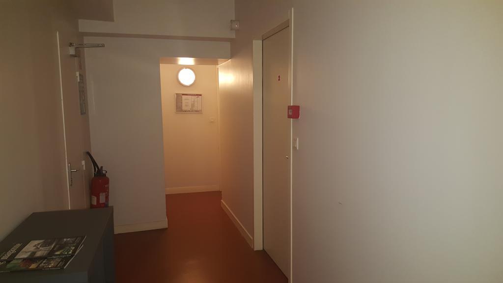 Au Pigeon Blanc Hotell Andouillé Exteriör bild