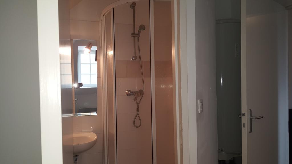 Au Pigeon Blanc Hotell Andouillé Exteriör bild