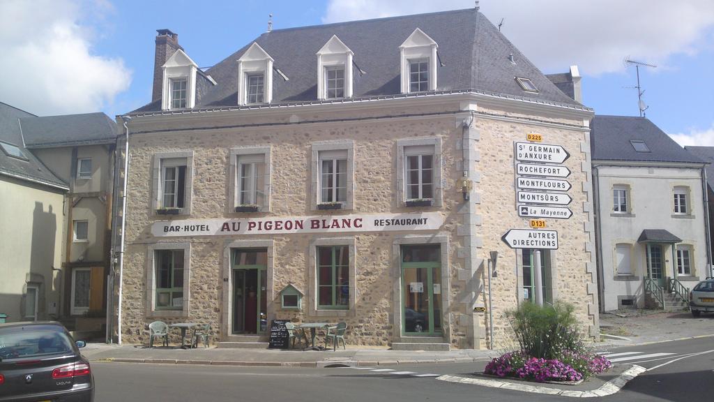 Au Pigeon Blanc Hotell Andouillé Rum bild